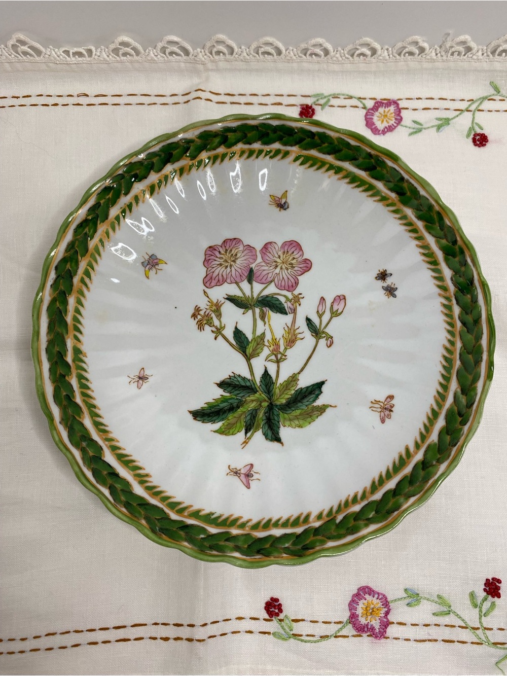 Vintage Decorative Botanical Wall Plate Pink Flowers Green Leaf Border Porcelain